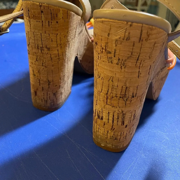 SODA chunky platforms size 7 tan with pink and‎ orange straps - Picture 8 of 9